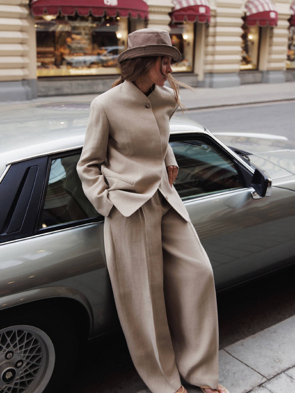 Весна — про внутреннюю легкость, в которой понимаешь, чего хочется на самом деле

Эти же ощущения можно почувствовать в комплекте Arcade. Он отражает идею гардероба вне времени и придает уверенности — в себе, своем выборе и решениях, которые приходится принимать каждый день.

Новые изделия из капсулы GI ждут вас на сайте и в магазинах 12 STOREEZ