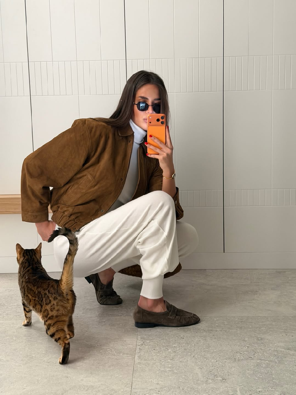 Трикотажный комплект «Формула нежности» в молочном оттенке и бомбер в карамельном — сочетание, которое легко станет любимым этой весной ✨