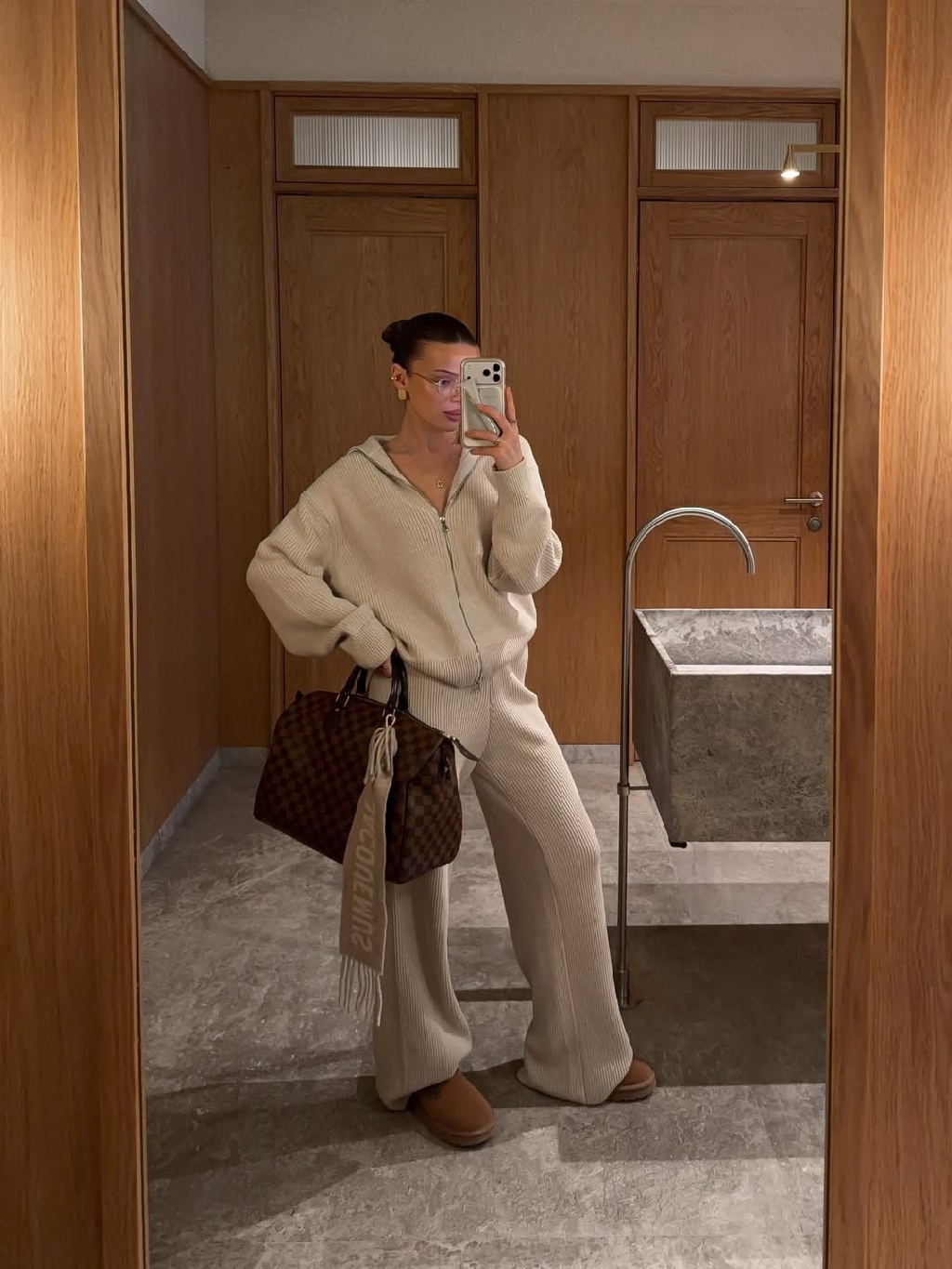 Идеальный комплект из шерсти, который подарит тепло и комфорт в любой ситуации 🤍