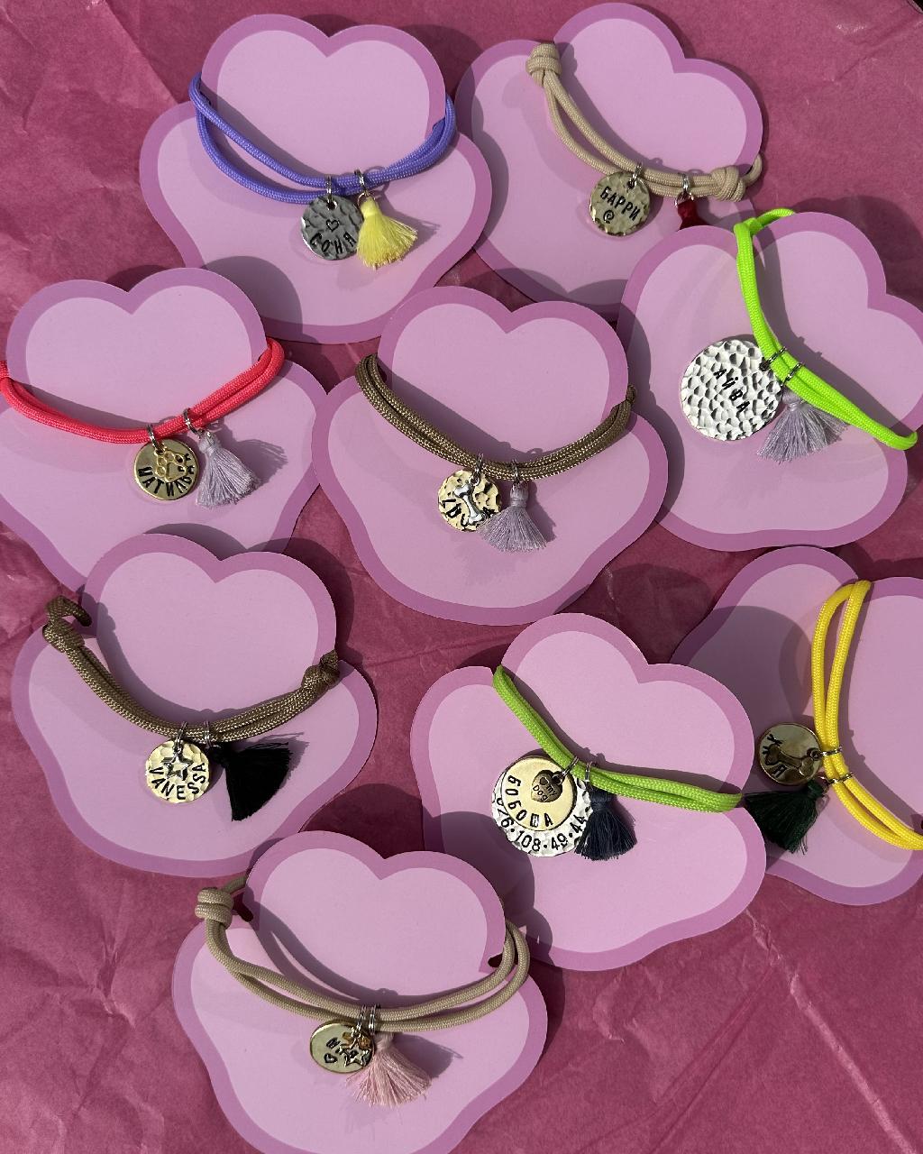 Самый важный аксессуар для хвостика🐶🏅
скидка -15% на любой адресник по промокоду: УЮТНО
заказать: https://pennysheldon.com/shop/labels