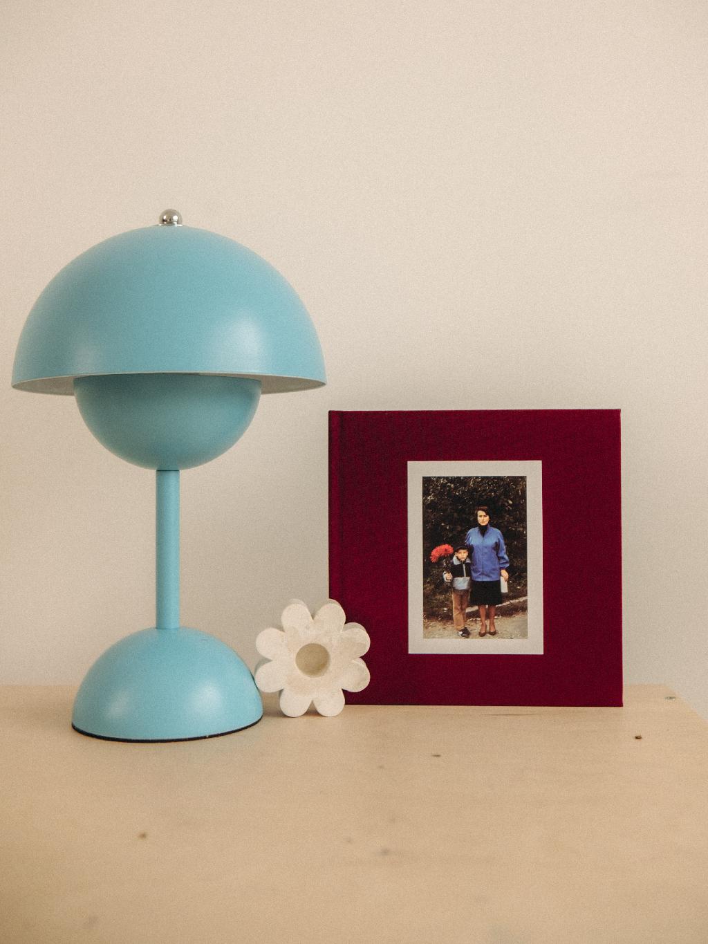 Соберите семейный альбом, чтобы сохранить теплые воспоминания с историями вашего рода. Каждая страница фотокниги — это отражение семейных ценностей и дорогих сердцу мгновений 🤍