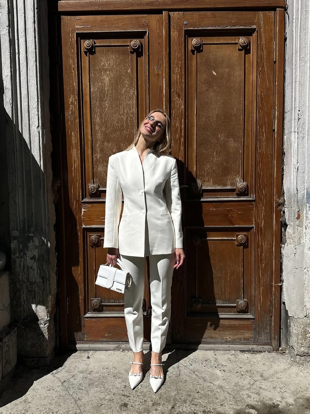 Плюс один костюм в мою копилку хотелок

BIRDY