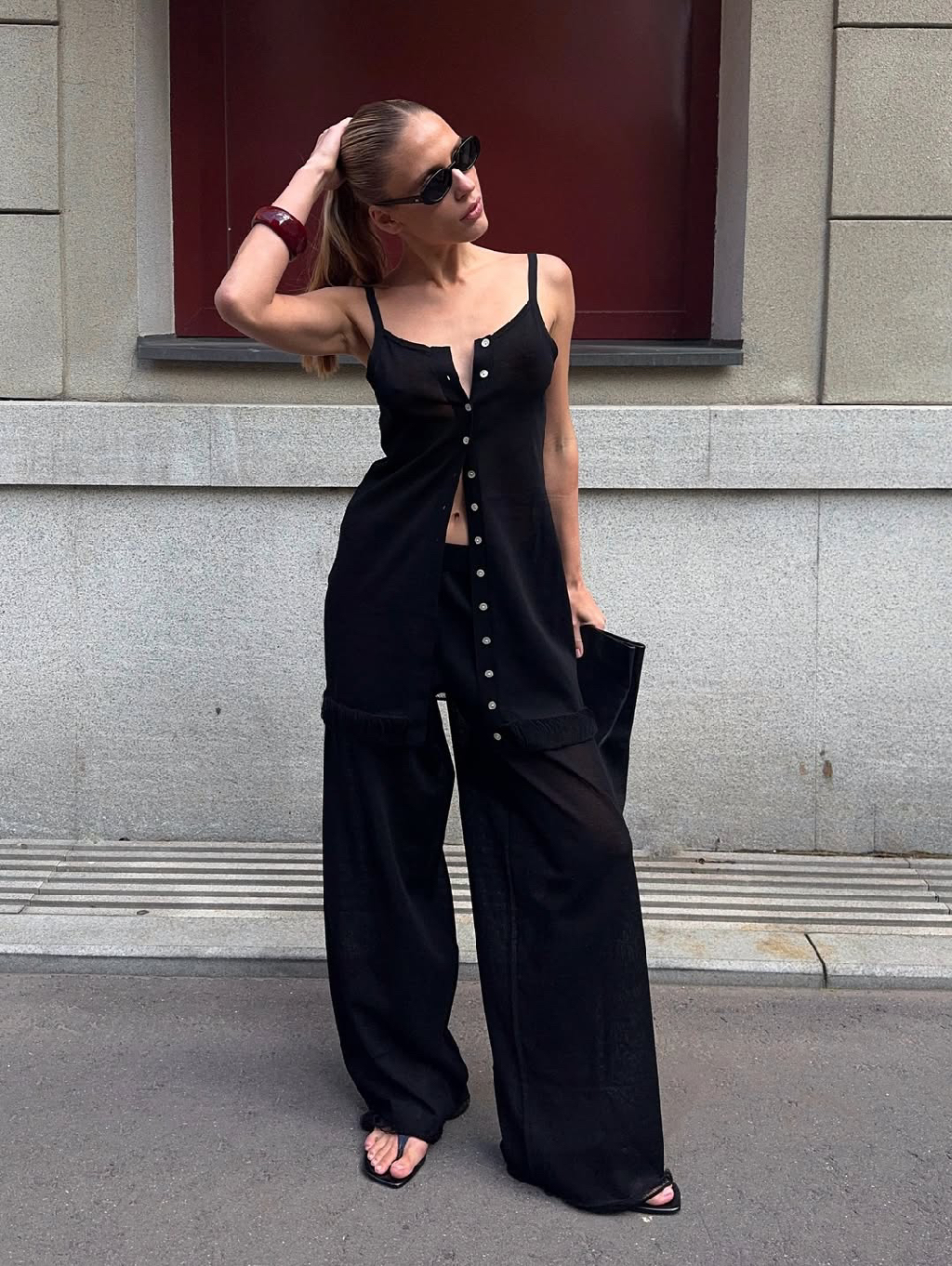 Я считаю, топ-платье и брюки из новой коллекции MNRV - это вау🤩

Во-первых, это красиво
Во-вторых, это же как гениально, что эти вещи и отдельно носятся и смотрятся классно, и вместе также классно