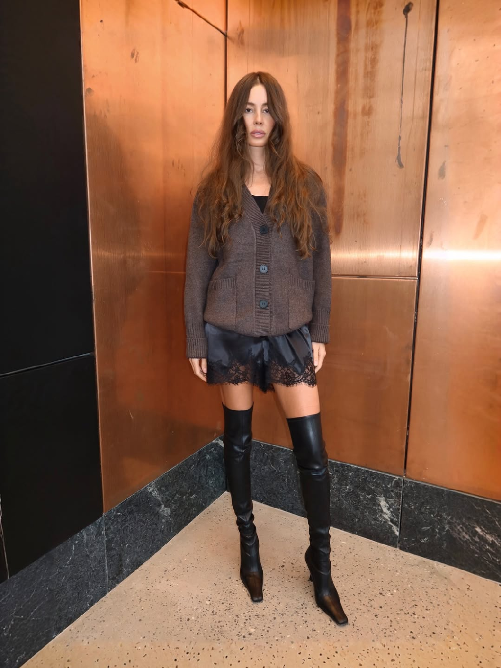 Образ от бренда Ashes