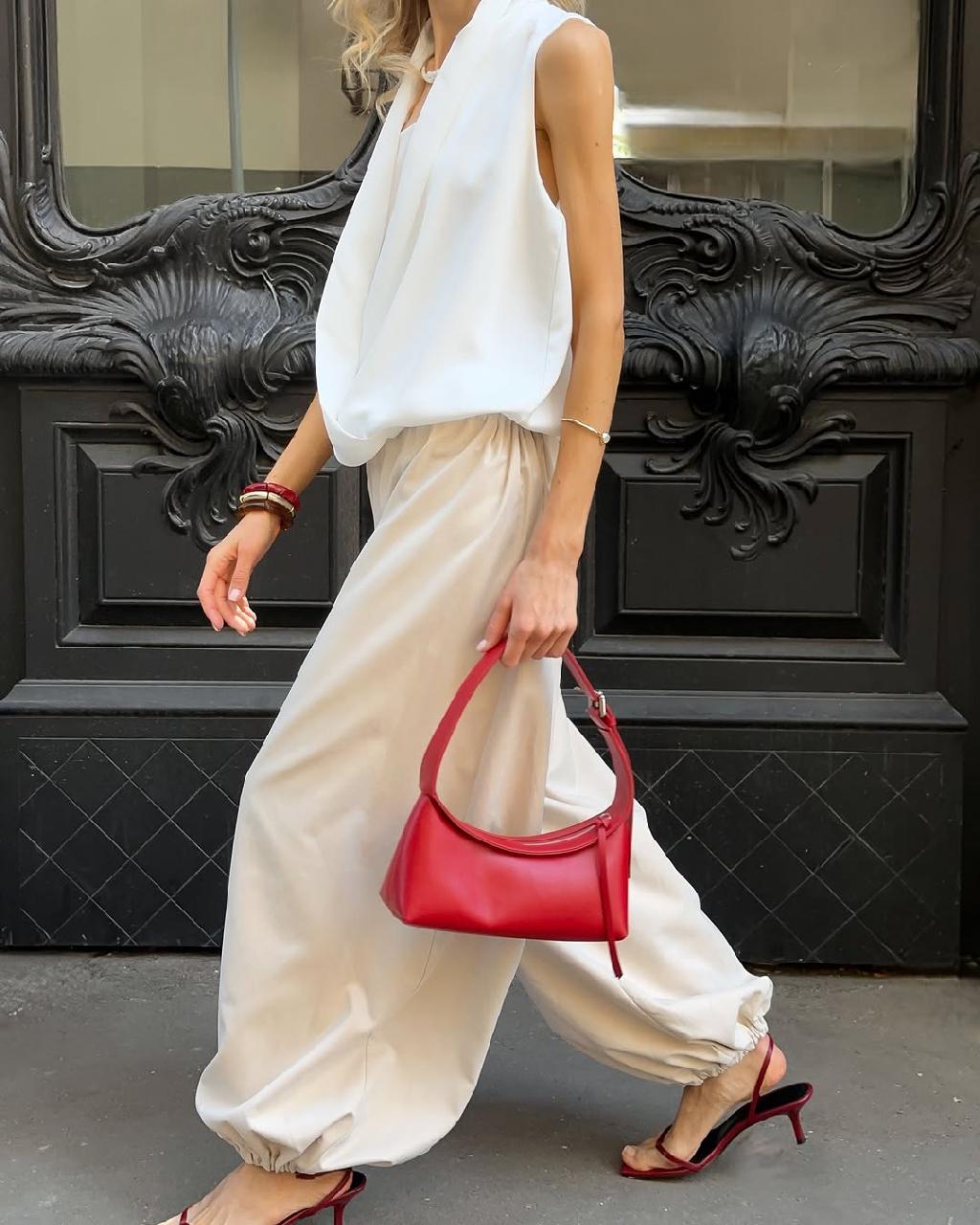 Ещё один образ с iss.ju с трендовыми в этом сезоне шароварами увидела у @katyyuuu