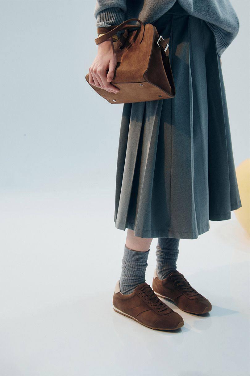 Замшевые кроссовки 