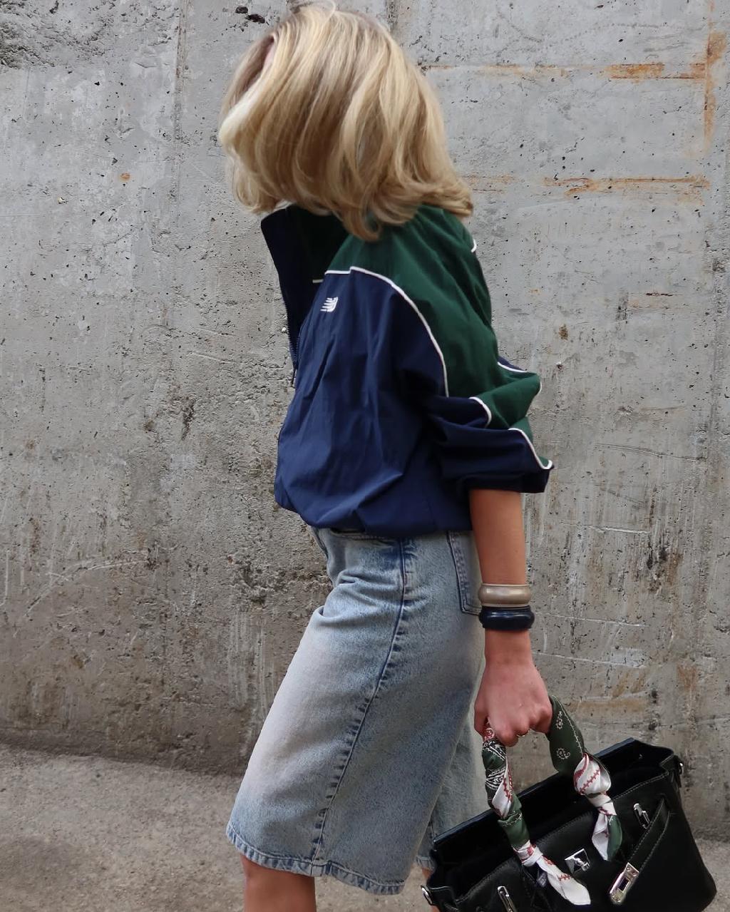 Совершенно потрясающий и очень интересный, на мой взгляд, образ в стиле спорт шик в исполнении Какуриной Алены. Идеальная гармония, лучше и придумать сложно! Туфли из Zara, давно на них смотрю.