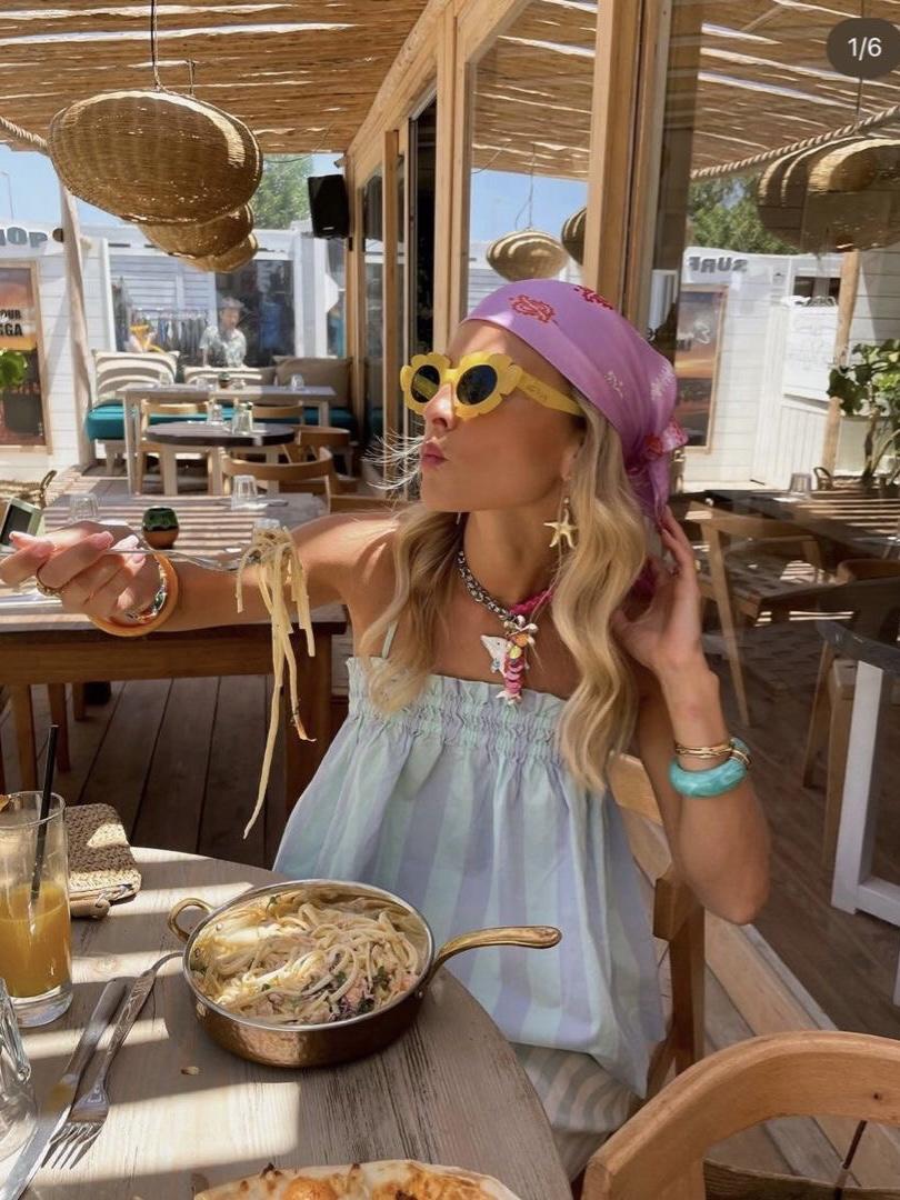 Панамы или платки? Голосуем! 