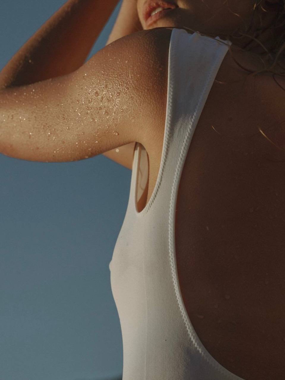 Инспирэйшн. 

Последнее время все больше нравятся простые кадры с детализацией. Есть в них какая-то глубина при отсутствии лишнего шума. 

Предстояющую неделю хочу посвятить созданию красивого контента.