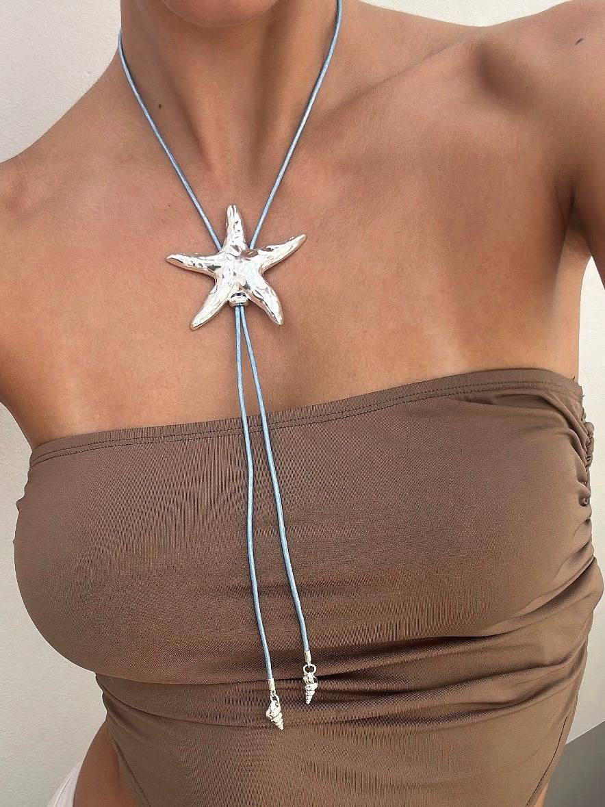 Инспирэйшн. 

Последнее время все больше нравятся простые кадры с детализацией. Есть в них какая-то глубина при отсутствии лишнего шума. 

Предстояющую неделю хочу посвятить созданию красивого контента.