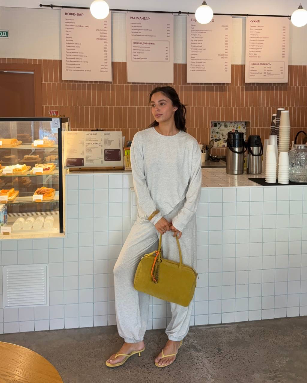 Look of the day 🩶

Костюм City — идеальный выбор для тех, кто ценит стиль и комфорт каждый день. Базовый комплект из мягкого тенселя в сером меланже — универсальное решение для любого гардероба

Примерить этот образ можно в наших офлайн-пространствах:

г. Казань KazanMall, 2 этаж
г. Уфе ул. Ленина, 75
tres.su