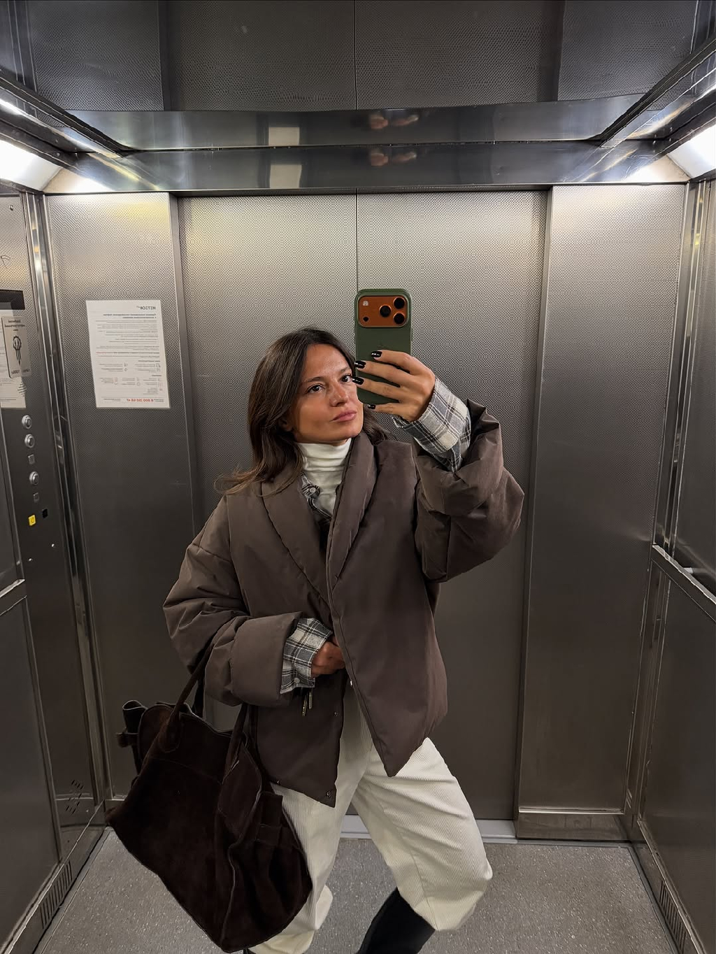 Новинки в Très ❄️

В зимней коллекции мы собрали не только базовые и универсальные вещи, но и лёгкие акценты, которые добавят настроения вашему гардеробу.

🧣Сохраняй стилизации от Лилии @lilya_, чтобы
вдохновиться и повторить любимый образ.