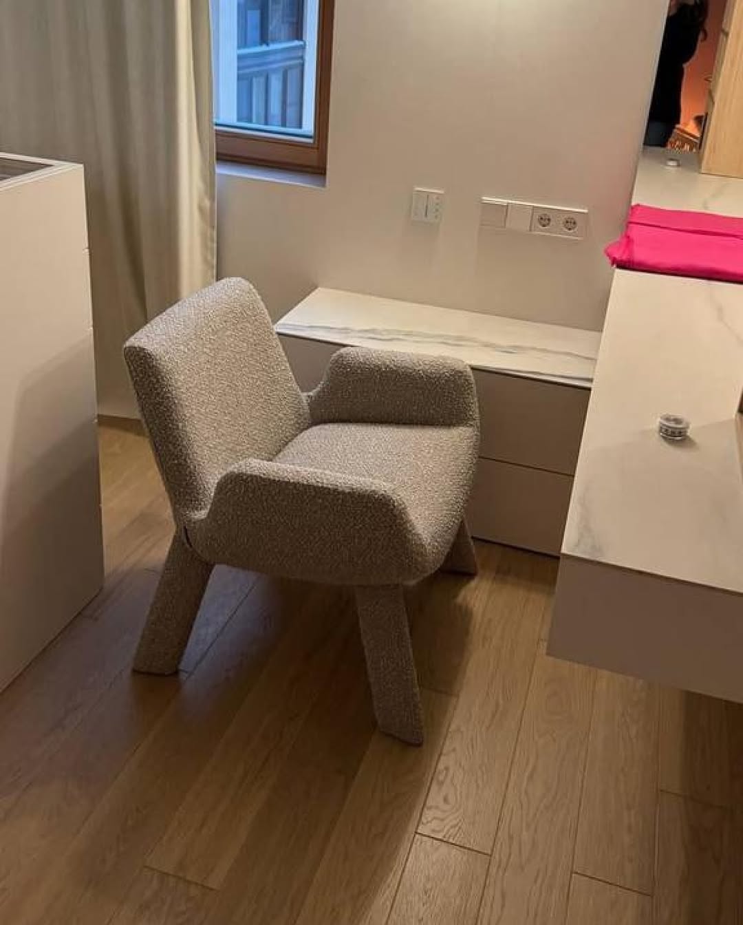 традиционно проводим субботу с постоянной рубрикой #annkiathome. делимся вашими кадрами с предметами annki в разных интерьерах и ситуациях. 
 ———
на фото: 
1 — кресло steve ++ / buckle / col: milk
2 — скамья clover 2.0 / custom col: pink / location: @eggsellent.ru 
3 — новая упаковка для скамей clover 
4 — диван plus + / конфигурация из 3х модулей / eco wool / col: grey
5 — кресло steve / eco wool / col: mars
6 — скамья clover 2.0 / col: yellow / @leralilak 
7 — кровать sova / leather 
8 — кресло steve ++ / buckle / col: milk
9 — диван plus + / конфигурация из 3х модулей / velour / col: natural
10 — скамья clover / col: wood
11 — кровать sova / eco wool / col: mars 
12 — диван plus + / конфигурация из 2х модулей / velour / col: natural