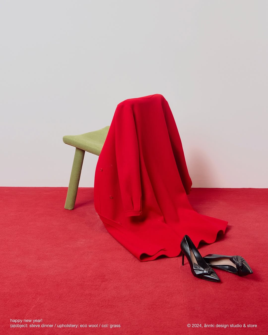 наряжайтесь! но помните,
«самое главное украшение — чистая совесть»
марк туллий цицерон

———
(a)object: steve dinner
upholstery: eco wool / made in belgium 
col: grass
#steve_dinner_chair