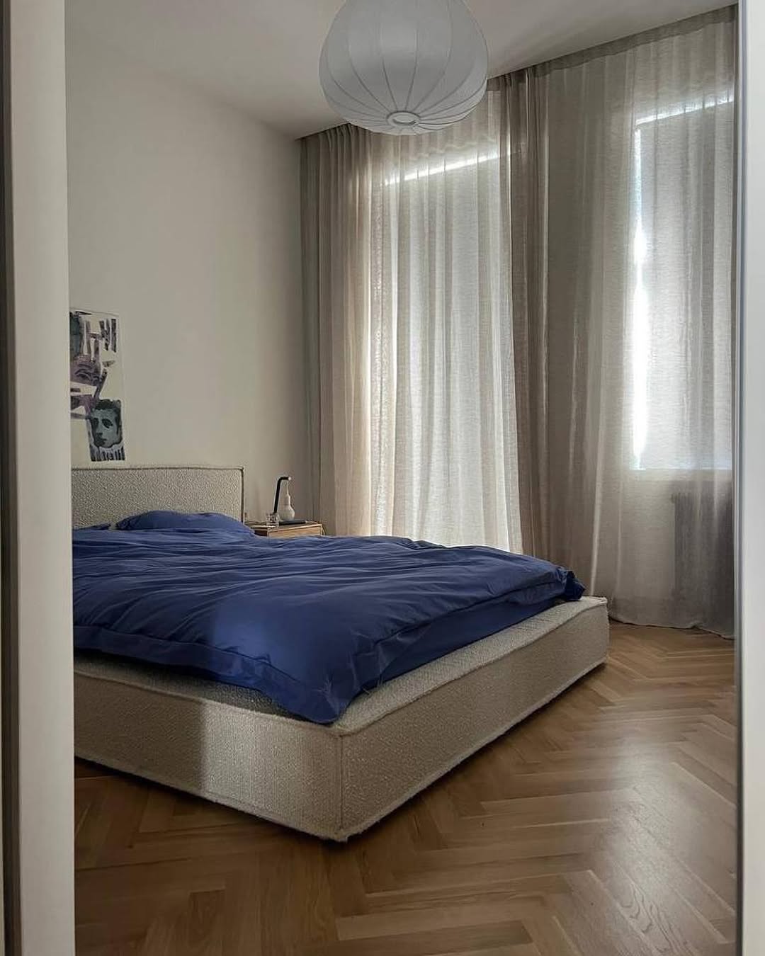 #annkiathome — это постоянная рубрика, в которой мы делимся вашими фотографиями.
⠀
тем, как диваны, кровати и стулья ånnki становятся частью утра за чашкой кофе, вечерних посиделок и просто тихих моментов дома.
⠀
спасибо, что впускаете нас в своё пространство. ведь именно там мебель обретает характер и историю.

———
на фото: 
1 — кресло steve / upholstery: buckle / col: grey / @chuganova_katya / #steve_chair
2 — пуф runda 40 / upholstery: jacquard / col: zebra / #pouf_runda
3-4 — кровать cube / upholstery: buckle / col: milk / #cube_bed
5 — скамья clover / upholstery: wood / col: green / #clover_bench
6 — диван plus+ / 2 модуля, 1 подлокотник / upholstery: buckle / col: milk / #plus_sofa
7 — диван plus+ / 2 модуля, 2 подлокотника / upholstery: buckle / col: mocco / #plus_sofa
8 — диван custom / upholstery: velour / col: yellow / табурет clover / upholstery: wood / col: black / location: @projectlife24.ru / #clover_stool
9 — диван plus+ / 2 модуля, 1 подлокотник/ upholstery: buckle / col: milk / #plus_sofa
10 — кровать cube / upholstery: velour / col: natural / #cube_bed
11 — скамейки clover / col: blue / location: @skolkovo_therink / #clover_bench
12 — диван hero угловой / upholstery: velour / col: grey / #hero_sofa
13 — кресло steve / upholstery: velour / col: grey / #steve_chair
14 — steve dinner / upholstery: buckle / col: milk / #steve_dinner_chair / кресло steve ++ / upholstery: eco wool / col: mars / #steve_chair
15 — кресла steve ++ / upholstery: eco wool / col: red / #steve_chair
16 — скамья clover 2.0 / col: xmas / #clover_bench