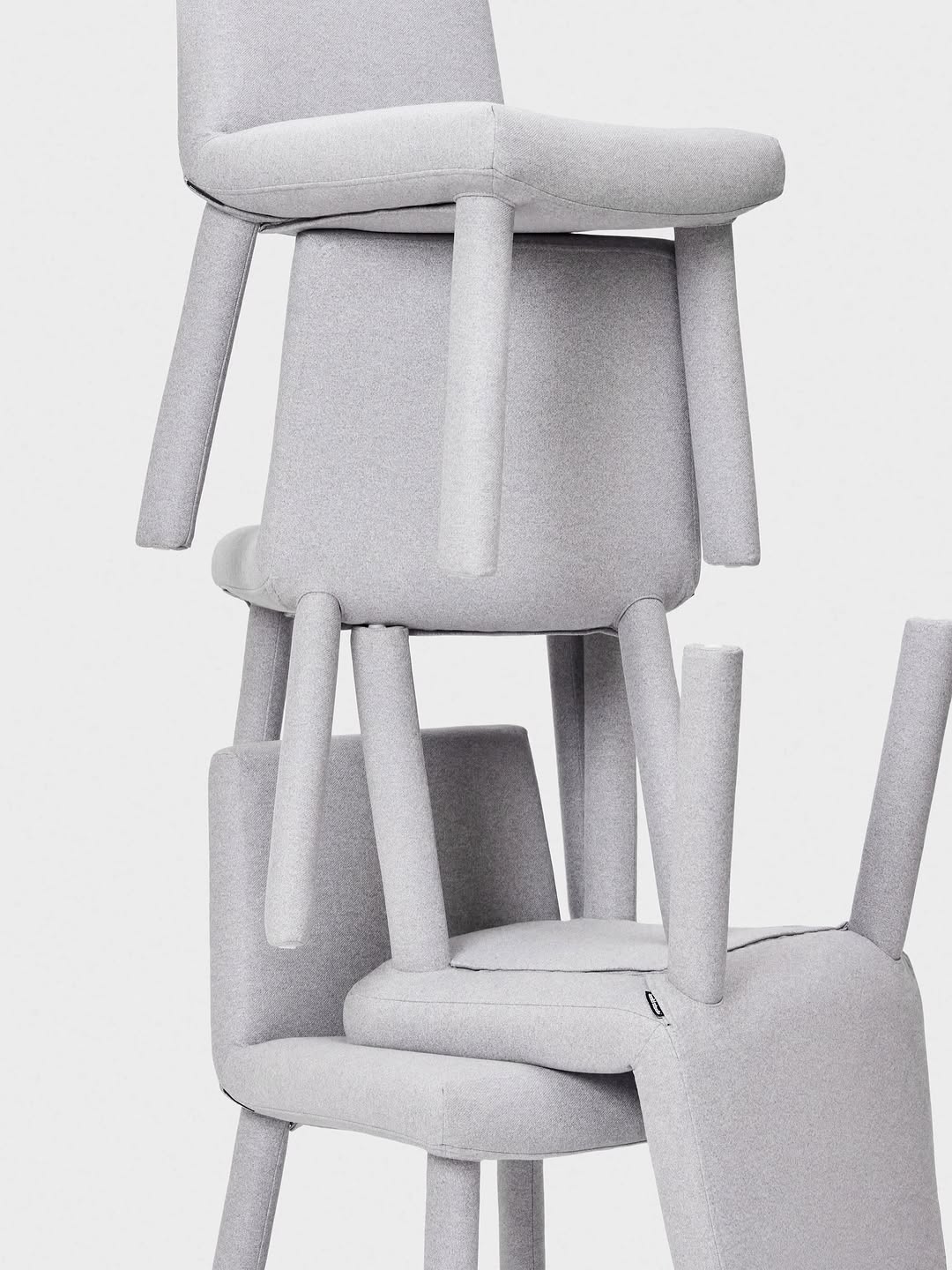 steve dinner — как части пазла, которые вместе формируют гармоничный интерьер.

на сайте annki.studio запустили новый раздел «обеденная группа», где можно найти все необходимое. потому что комплектом выгоднее, а стульев много не бывает. 

(a)object: steve dinner chair
upholstery: eco wool
col: grey
#steve_dinner_chair