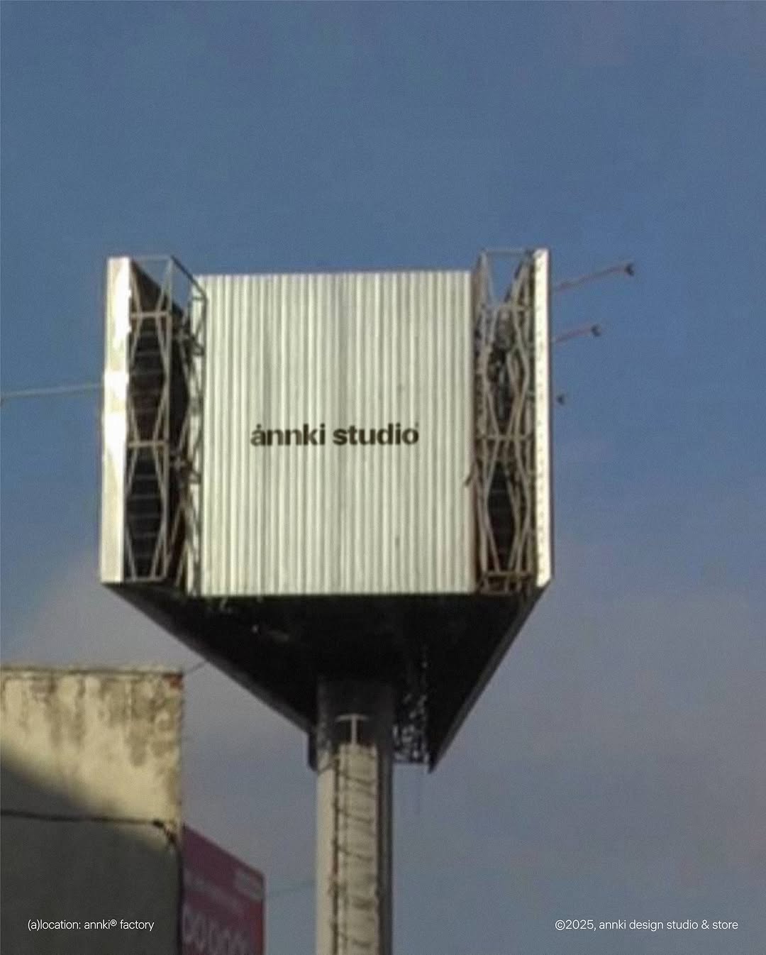 hey you,
would you help me to carry the stone?
open your heart, I’m coming home.
(c) pink floyd — hey you

———
(a)object: ernest armchair 
upholstery: car nappa
col: classic brown 
cover design: “the collector”
#ernest_chair
(a)location: annki® factory
#annki_factory 

———
*с англ.: эй, ты мне поможешь нести тяжкий груз?
сердце открой, я возвращаюсь домой.