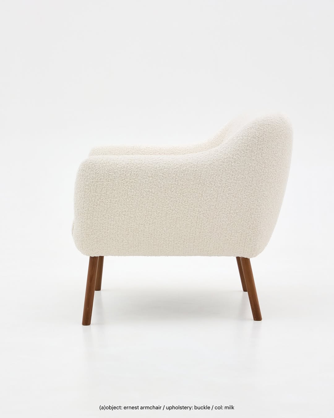 кресло ernest балансирует между строгими линиями и уютным букле. так же как и мы стараемся поддерживать равновесие между рабочими обязанностями и искренней детской наивностью.

——
(a)object: ernest armchair
upholstery: buckle
col: milk
base: wood
#ernest_chair
