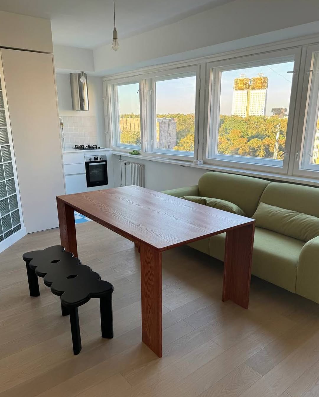 трепетно наблюдаем за тем, как предметы annki находят свой дом. собрали ваши интерьеры в постоянной рубрике #annkiathome 

——
базовый гардероб для вашего интерьера 

——
на фото:
1 — кровать basic / custom / buckle
2 — стол bill + скамья clover 2.0 
3 — кресло steve ++ / buckle / col: mustard
4 — диван plus + / конфигурация из 2х модулей + пуф runda 30 / velour 
5 — кресло steve ++ / eco wool / col: terra 
6 — кровать sova / velour / col: grass 
7 —  кресло steve / eco wool / col: grey
8 — диван plus + / конфигурация из 3х модулей / velour / yellow