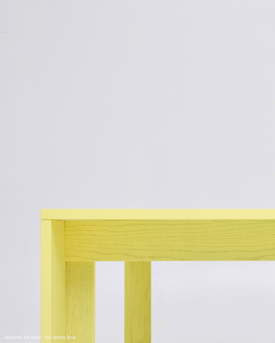 лето — на поверхности.
а bill — в сердце.

не бойтесь цвета в интерьере —
это всегда feels like summer.

——
(a)object: bill table
col: yellow / spring drop
#bill_table