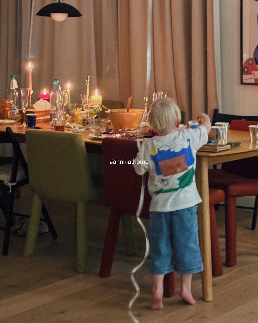 #annkiathome — постоянная рубрика, где вы делитесь кадрами с предметами annki. без фильтров и фотошопа. 

сегодня это фото как клиентов, так и партнеров [где вы всегда сможете вживую познакомиться с нашими предметами]

———
на фото: 
1, 2 — стулья steve dinner / eco wool / col: terra, grass 
3 — кровать cube / eco wool, linen / col: natural
4, 5 — террасная мебель для жк «на некрасова», екатеринбург / @brusnika.company 
6, 7 — кровать sóva / leather / col: cognac 
8 — скамья clover 2.0 / col: blue
9, 10 — диван для универмага bolshoy @bolshoy.me 
11 — скамья clover / wood / @vardanchiiiiks 
12 — кресло bono / buckle / col: dark grey / ånnki factory
13 — табурет clover 2.0 / col: pink
14 — кресла steve / velour / col: pink
15 — скамья clover 2.0 / col: black
16 — кресло steve / eco wool / col: grass / @pirozhnikov_dmitry 
17 — кресло steve / buckle / col: milk / @moonswoon