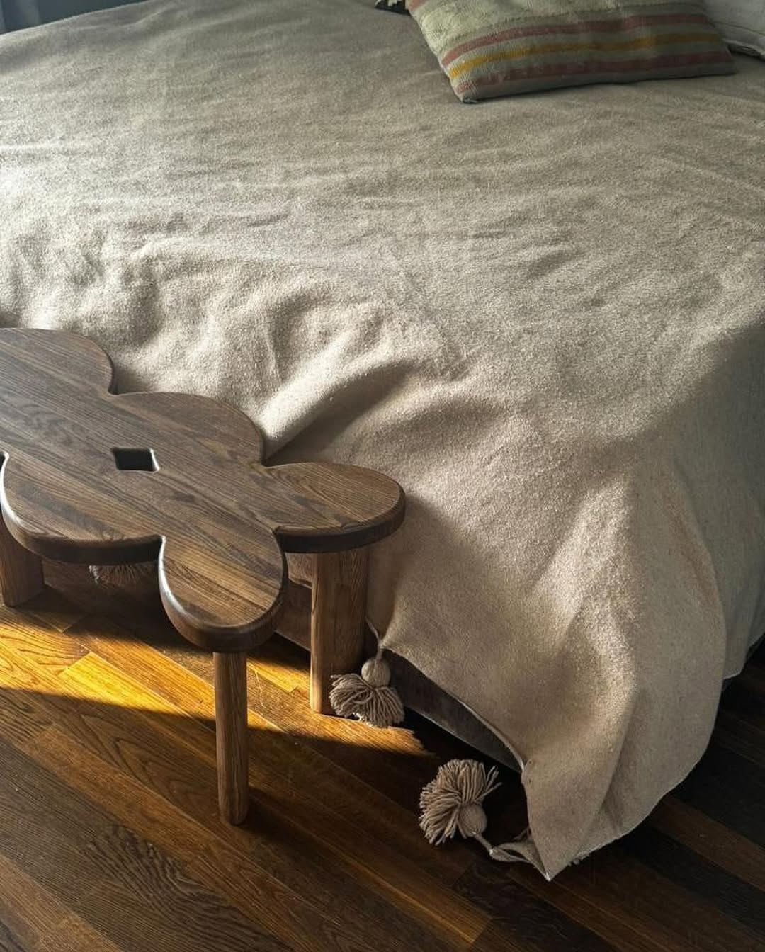 традиционно проводим субботу с постоянной рубрикой #annkiathome. делимся вашими кадрами с предметами annki в разных интерьерах и ситуациях. 
 ———
на фото: 
1 — кресло steve ++ / buckle / col: milk
2 — скамья clover 2.0 / custom col: pink / location: @eggsellent.ru 
3 — новая упаковка для скамей clover 
4 — диван plus + / конфигурация из 3х модулей / eco wool / col: grey
5 — кресло steve / eco wool / col: mars
6 — скамья clover 2.0 / col: yellow / @leralilak 
7 — кровать sova / leather 
8 — кресло steve ++ / buckle / col: milk
9 — диван plus + / конфигурация из 3х модулей / velour / col: natural
10 — скамья clover / col: wood
11 — кровать sova / eco wool / col: mars 
12 — диван plus + / конфигурация из 2х модулей / velour / col: natural